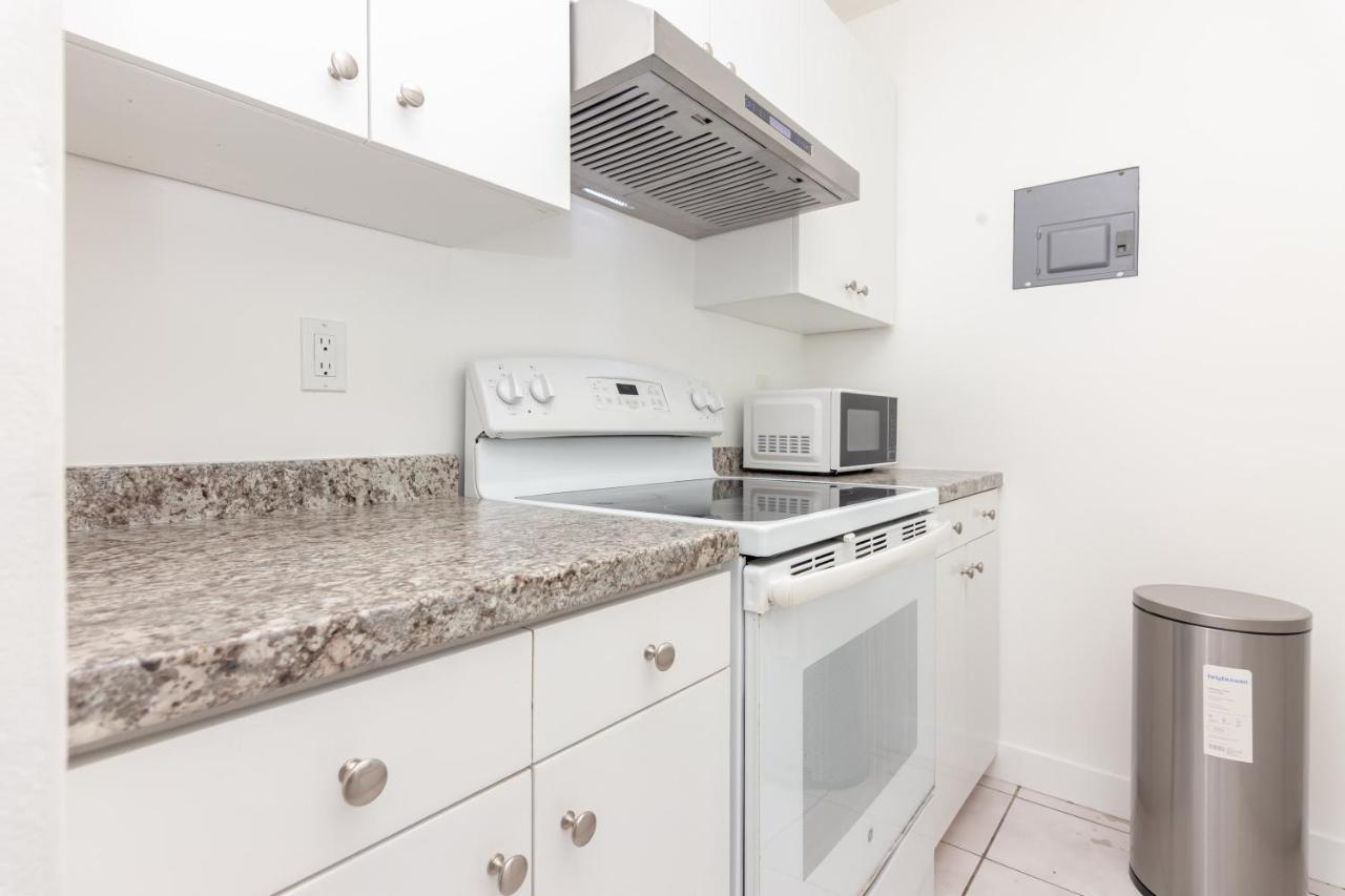 One Bedroom Apartment - With Parking & Balcony - Heart Of Wynwood ميامي المظهر الخارجي الصورة