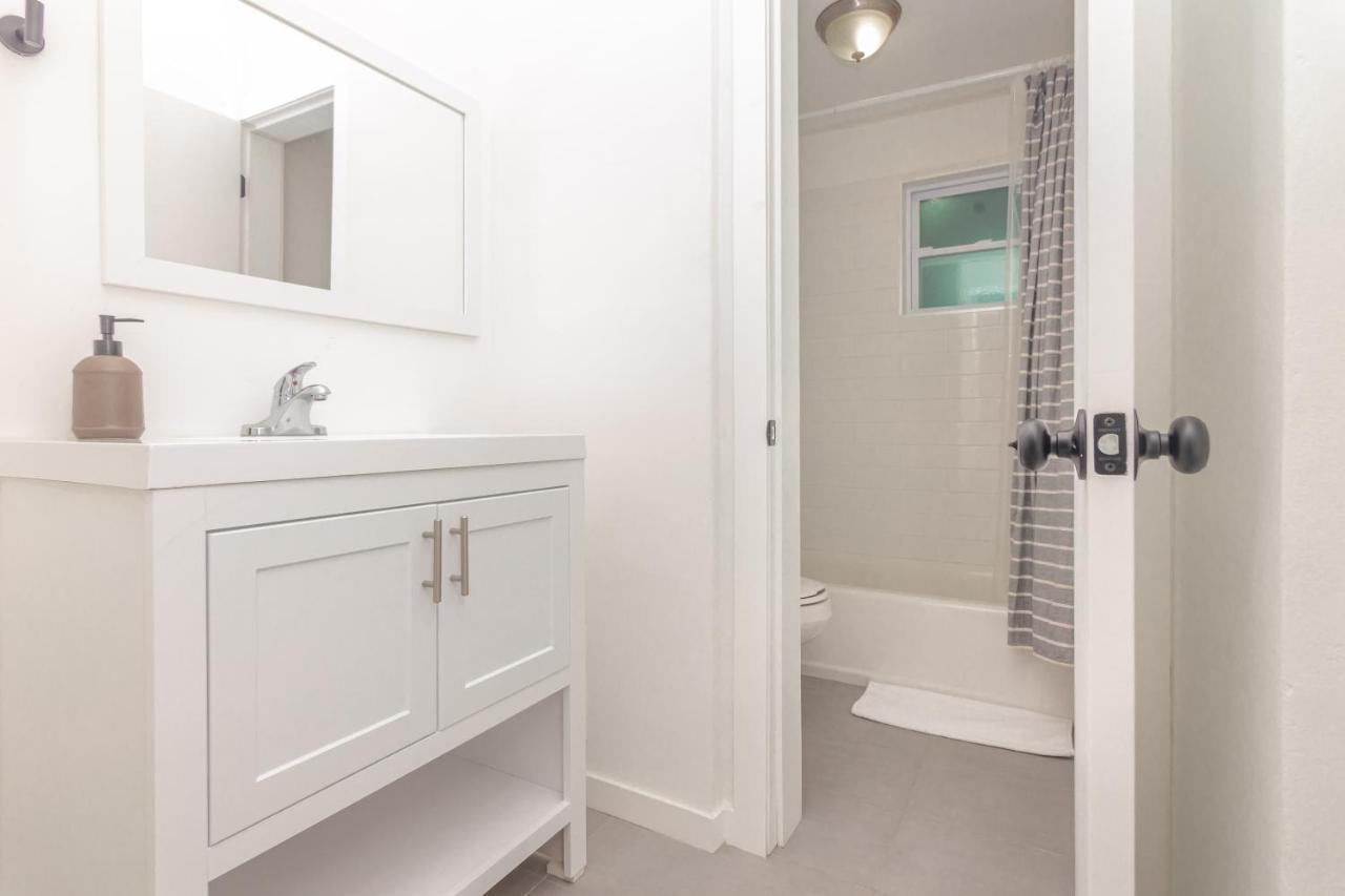 One Bedroom Apartment - With Parking & Balcony - Heart Of Wynwood ميامي المظهر الخارجي الصورة