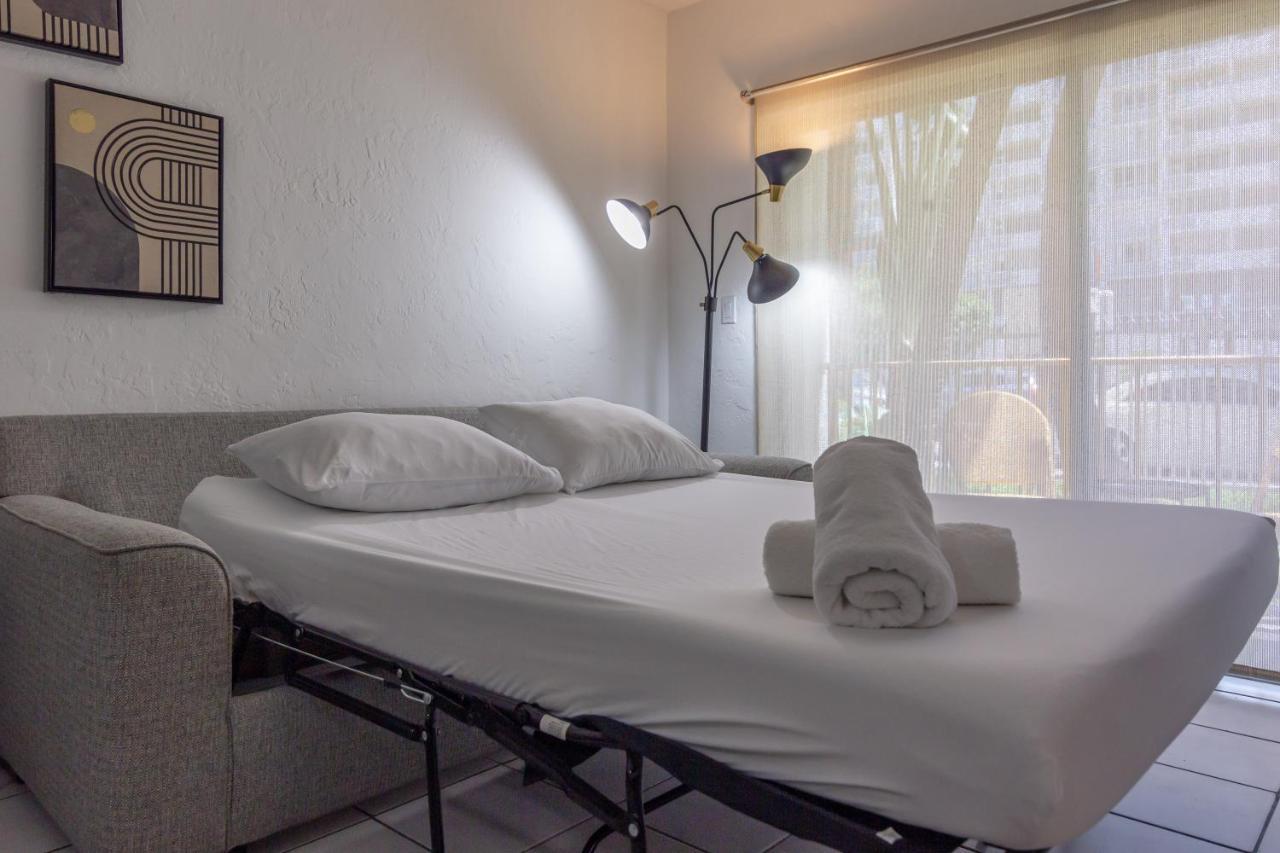 One Bedroom Apartment - With Parking & Balcony - Heart Of Wynwood ميامي المظهر الخارجي الصورة