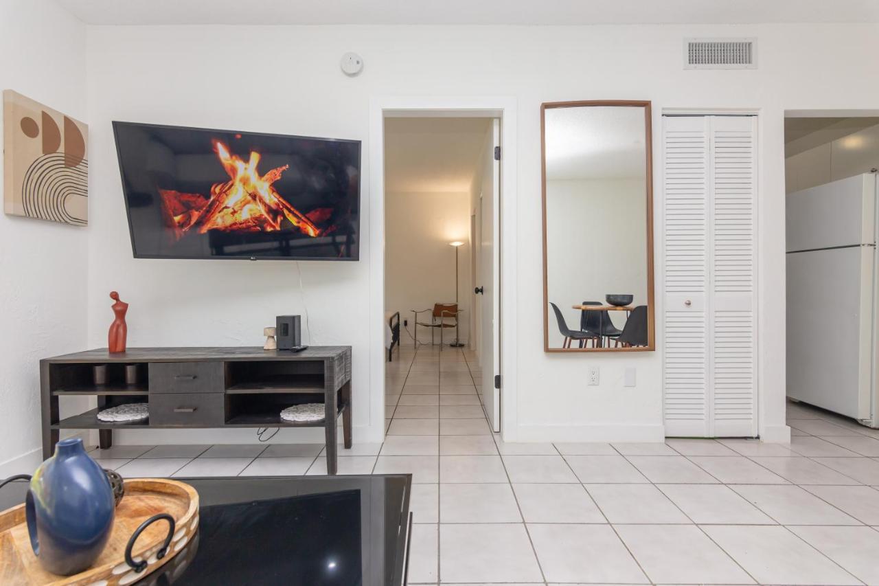 One Bedroom Apartment - With Parking & Balcony - Heart Of Wynwood ميامي المظهر الخارجي الصورة